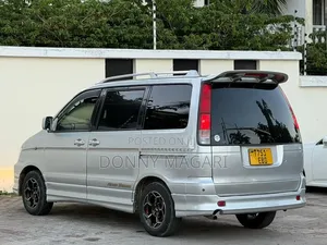 Toyota Noah 2.0 AWD (8 Seater) 2003 Silver