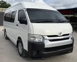 Toyota Quantum 2023 White
