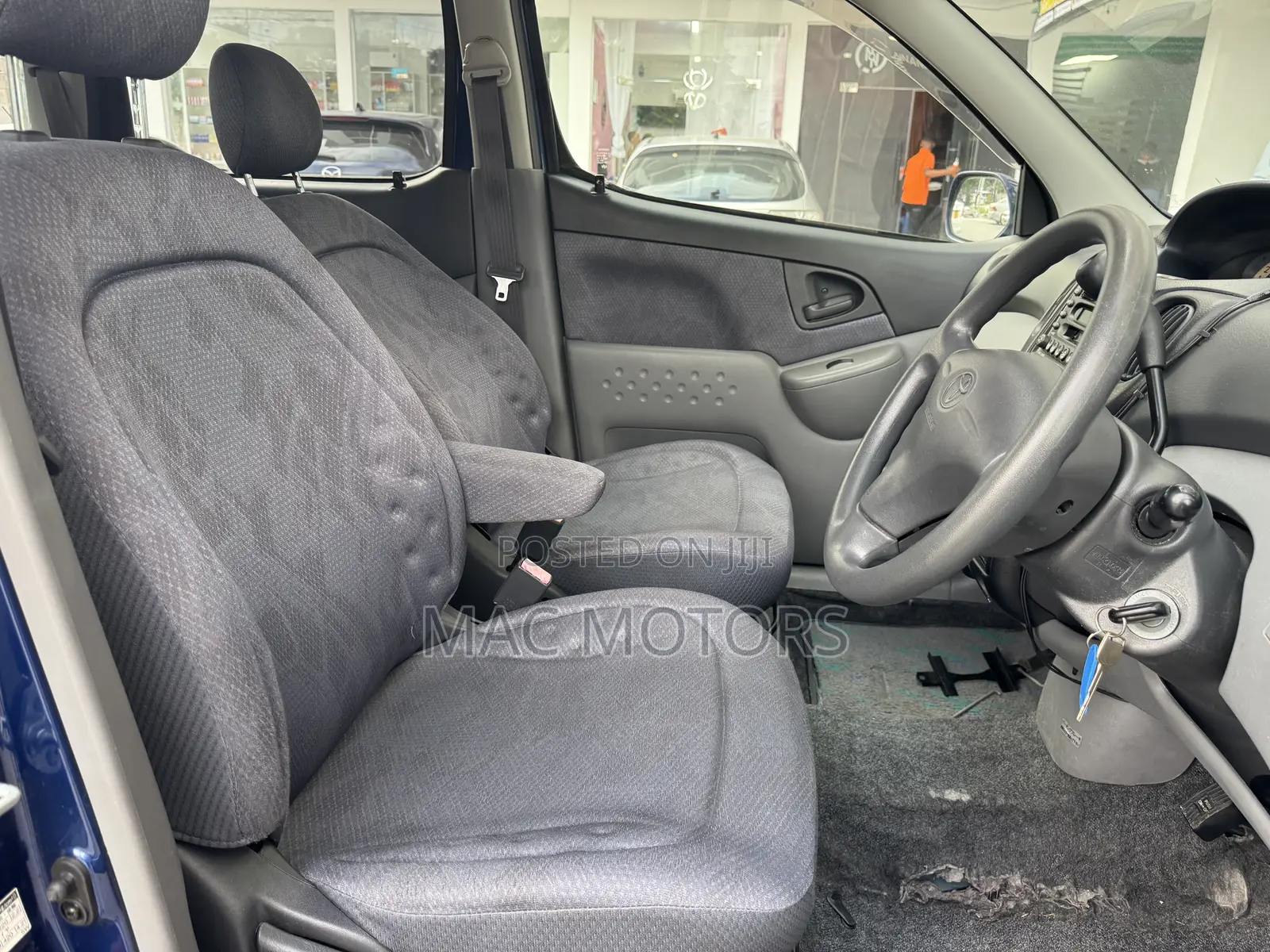 Toyota Fun Cargo 2004 Blue