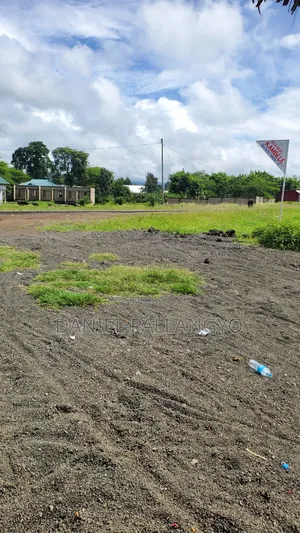 Viwanja Bora Ndani Ya Kikatiti 1.5 Km