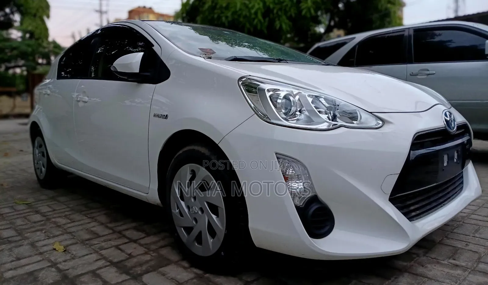 Toyota Aqua 2017 White