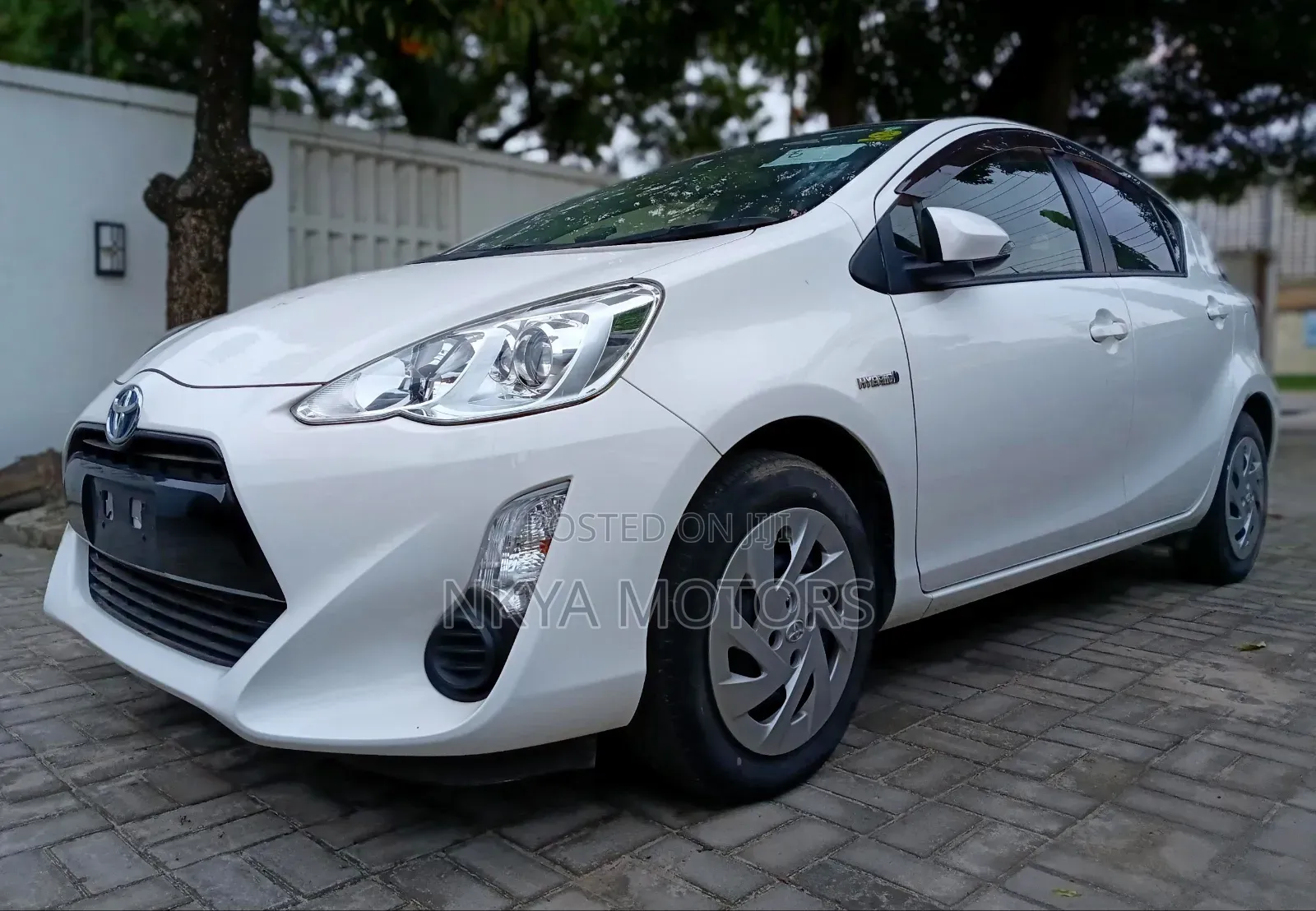 Toyota Aqua 2017 White