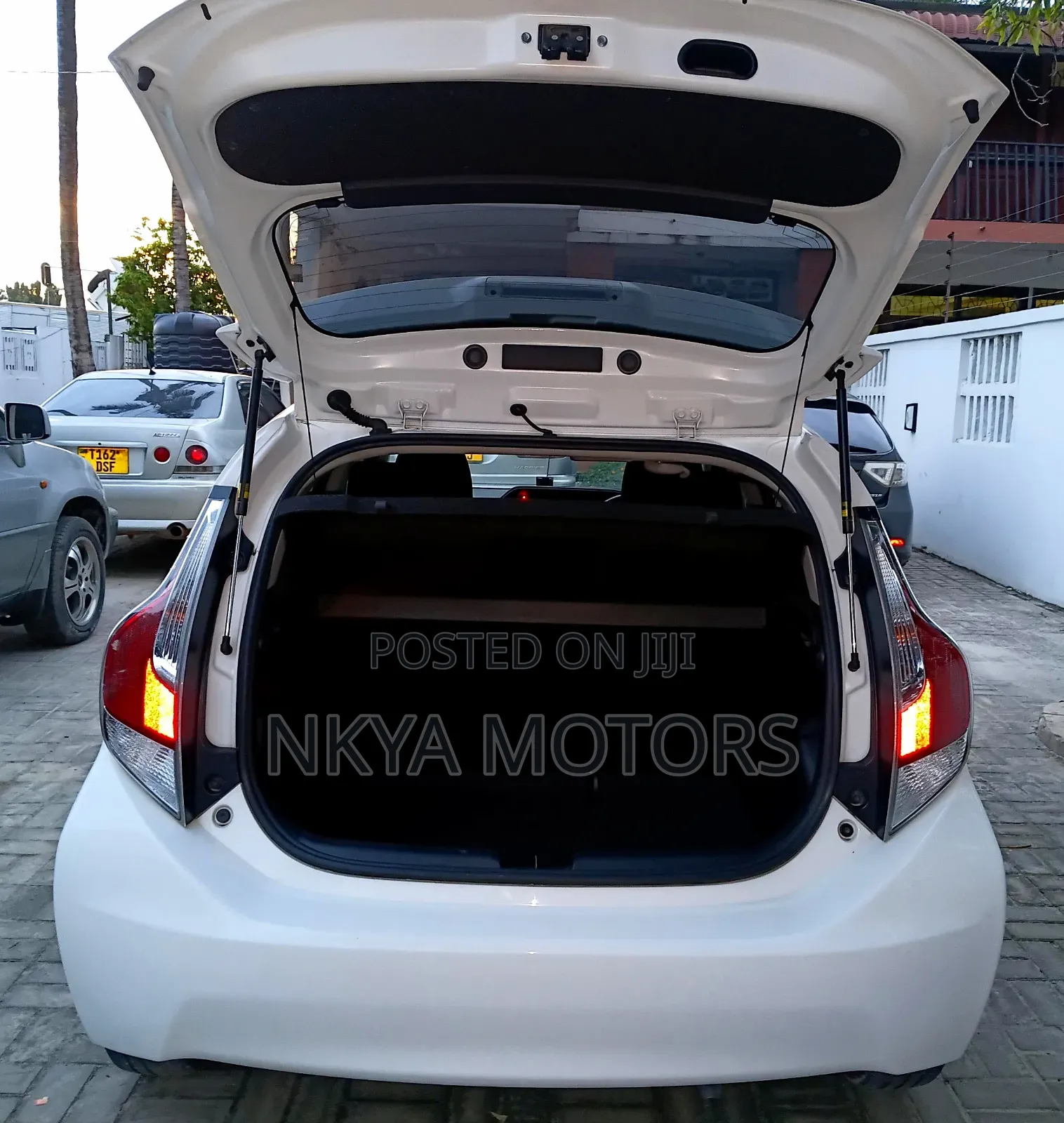 Toyota Aqua 2017 White