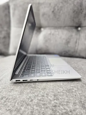 New Laptop HP 14-ep0063 8GB Intel Core i5 SSD 256GB
