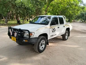 Toyota Hilux 2001