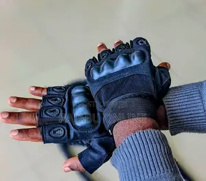 Knuckles Groves