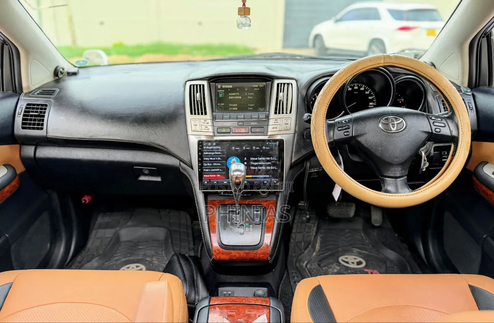 Toyota Harrier 2006 White