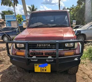 Toyota Land Cruiser Prado 2001 Red