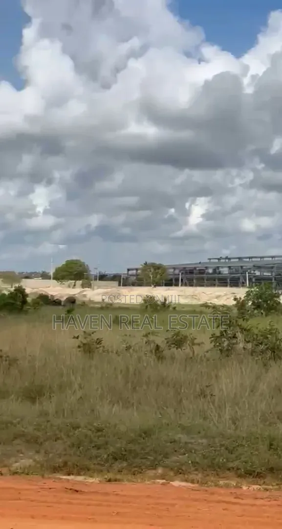 *Industrial Plot 4 Acres for Sale in Kisarawe Ii, Kigamboni*