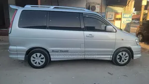 Toyota Noah 2003 Silver