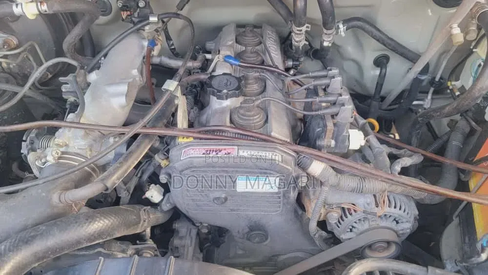 Toyota Noah 2003 Silver
