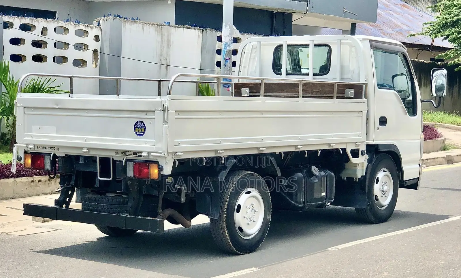 Isuzu Elf Truck