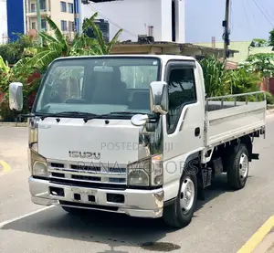 Isuzu Elf Truck