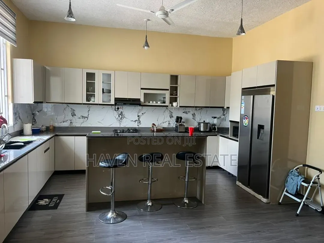 Furnished 4bdrm House in Magharibi for rent