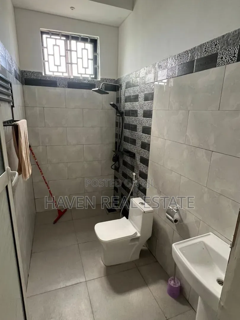 Furnished 4bdrm House in Magharibi for rent