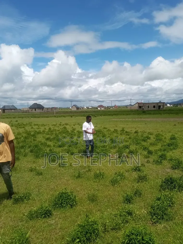 Viwanja Vya Makazi Na Biashara Bomang'ombe Kwa Wasomali
