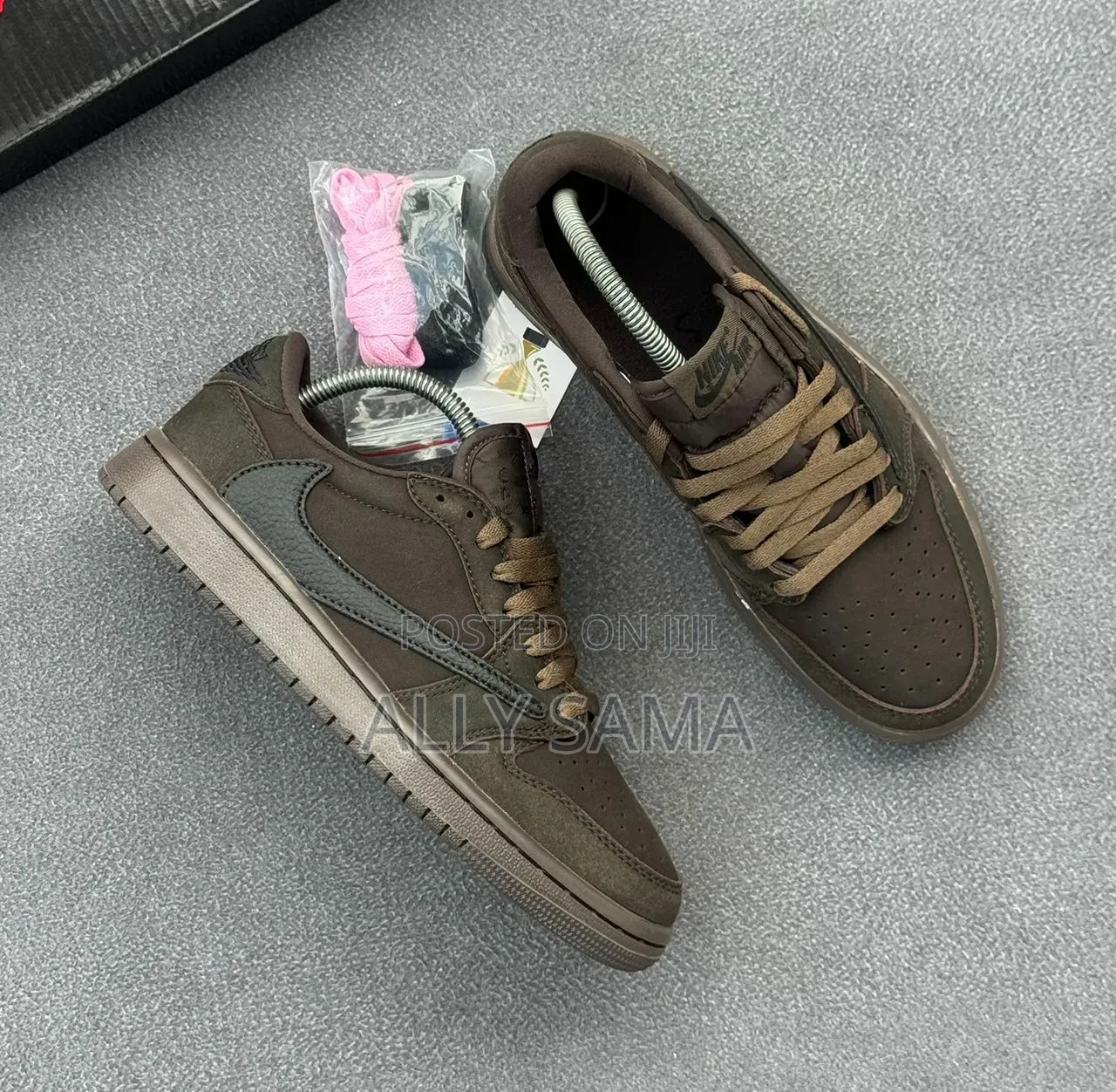 Men's Sneakers Jordan 1 Low Cut Material Leather