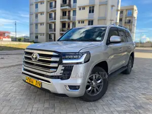 Toyota Land Cruiser 4.5 V8 GX-R 2012 Silver
