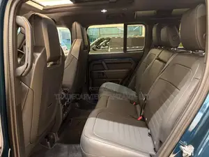 New Land Rover Defender 110 P635 OCTA 2025 Blue