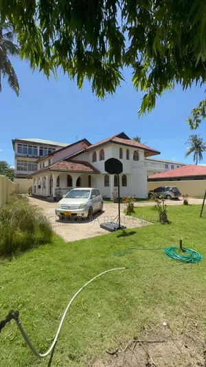 3bdrm Block of Flats in Mchakama Real Estate, Mbezi Beach for sale