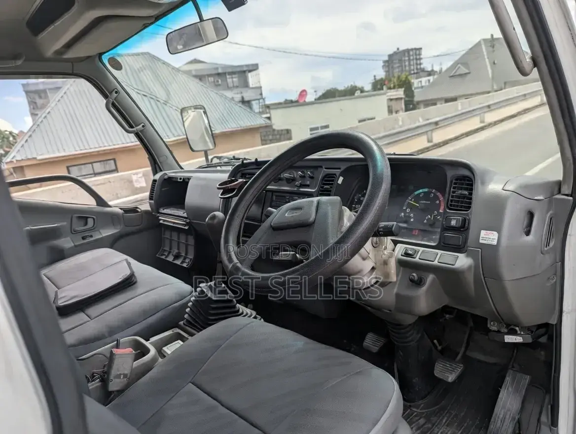 Mitsubishi Canter Longbase