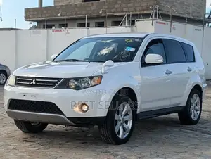 Mitsubishi Outlander XLS 2010 White