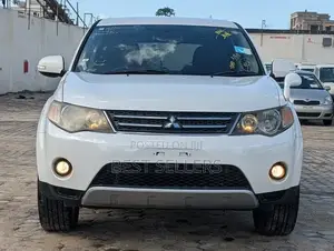 Mitsubishi Outlander XLS 2010 White