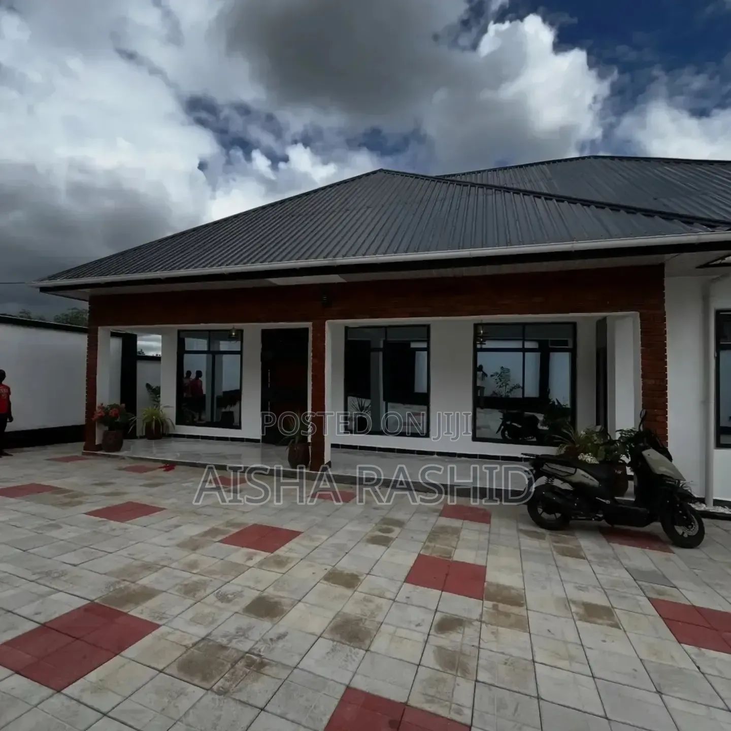 3bdrm House in Goba for sale