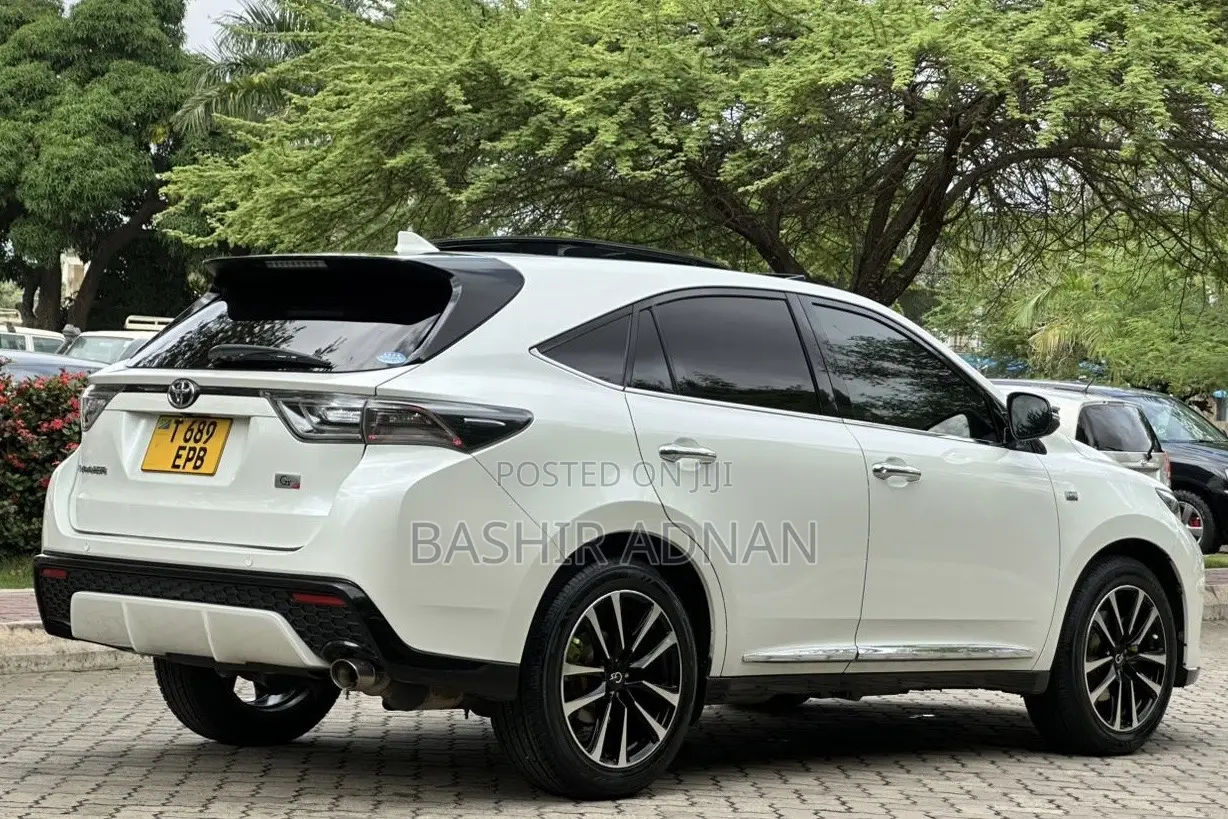Toyota Harrier 2.0 2015 White