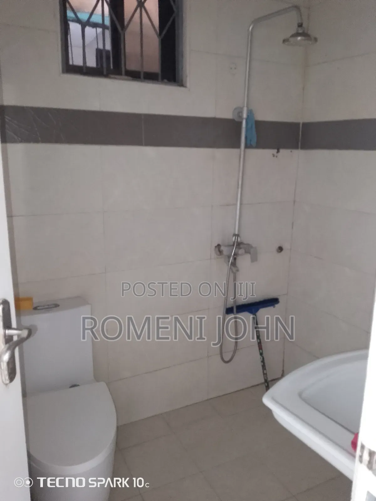 3bdrm Apartment in Tanzania Daresalaam, Ukonga for sale