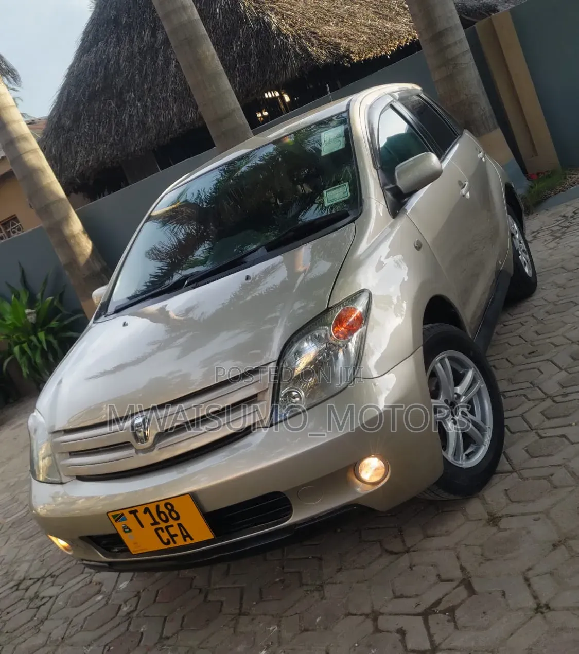 Toyota IST 2003 Gold