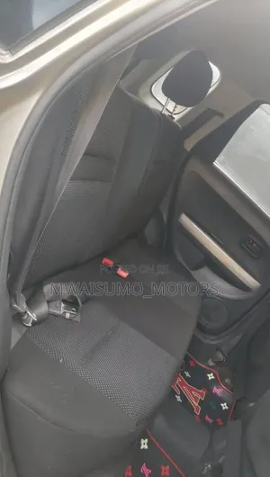 Toyota IST 2003 Gold