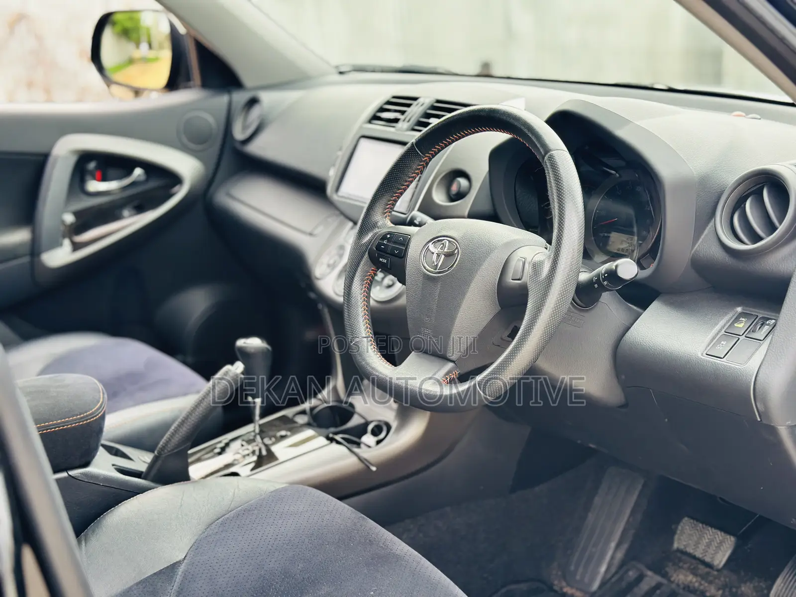 Toyota Vanguard 2013 Black