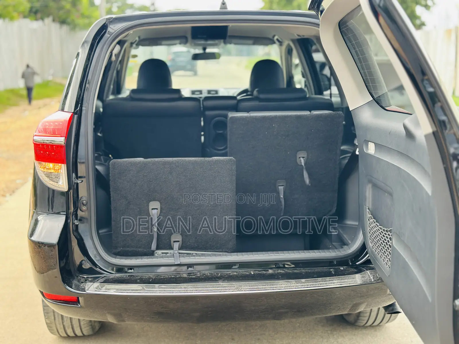 Toyota Vanguard 2013 Black