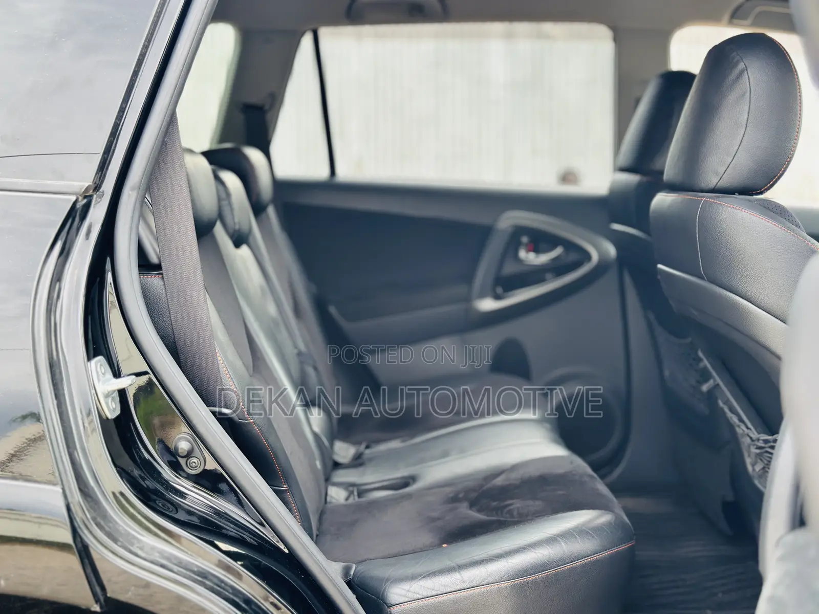 Toyota Vanguard 2013 Black