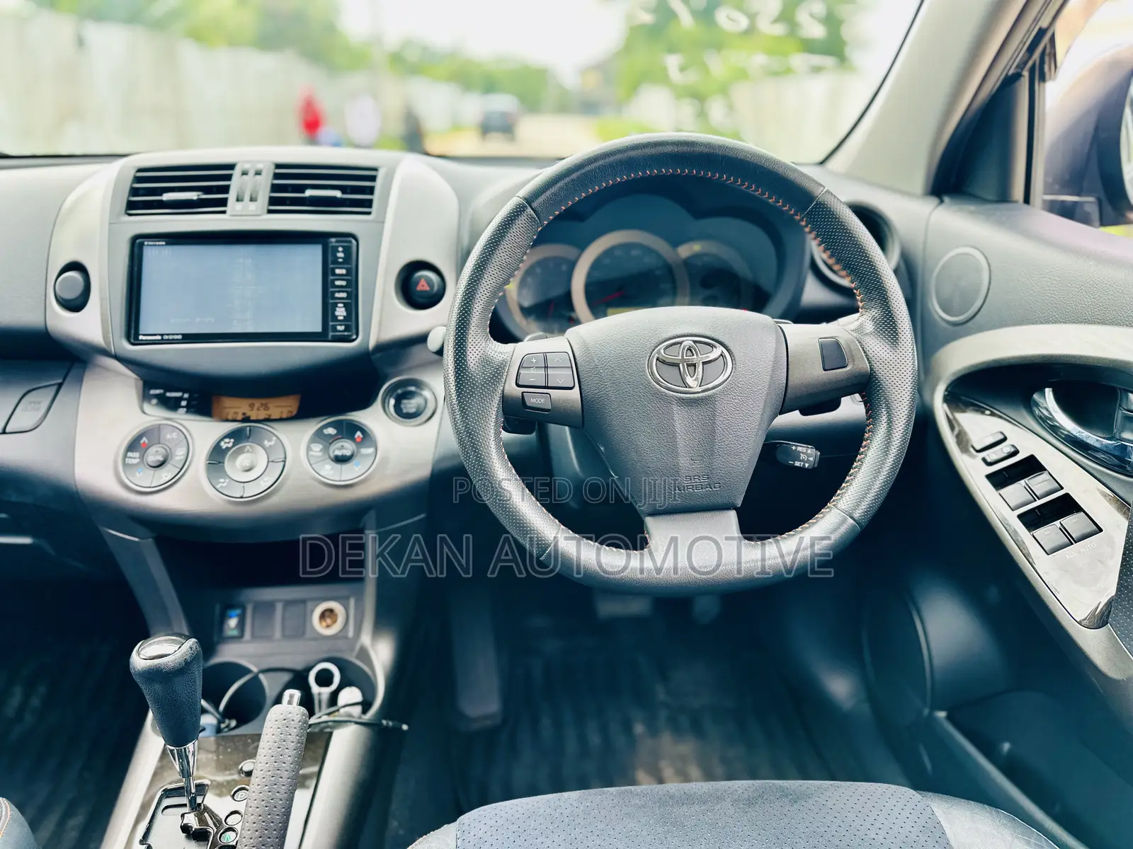 Toyota Vanguard 2013 Black