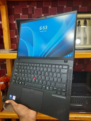 Laptop Lenovo ThinkPad T14 32GB Intel Core Ultra 7 SSD 512GB