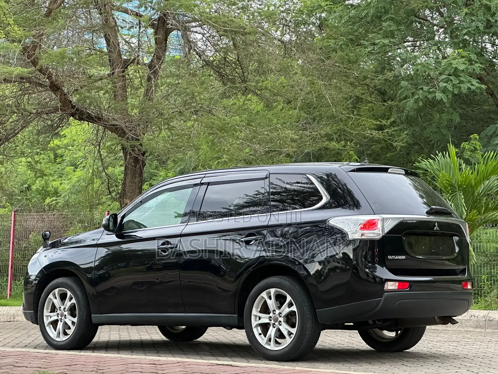 Mitsubishi Outlander 2013 Black