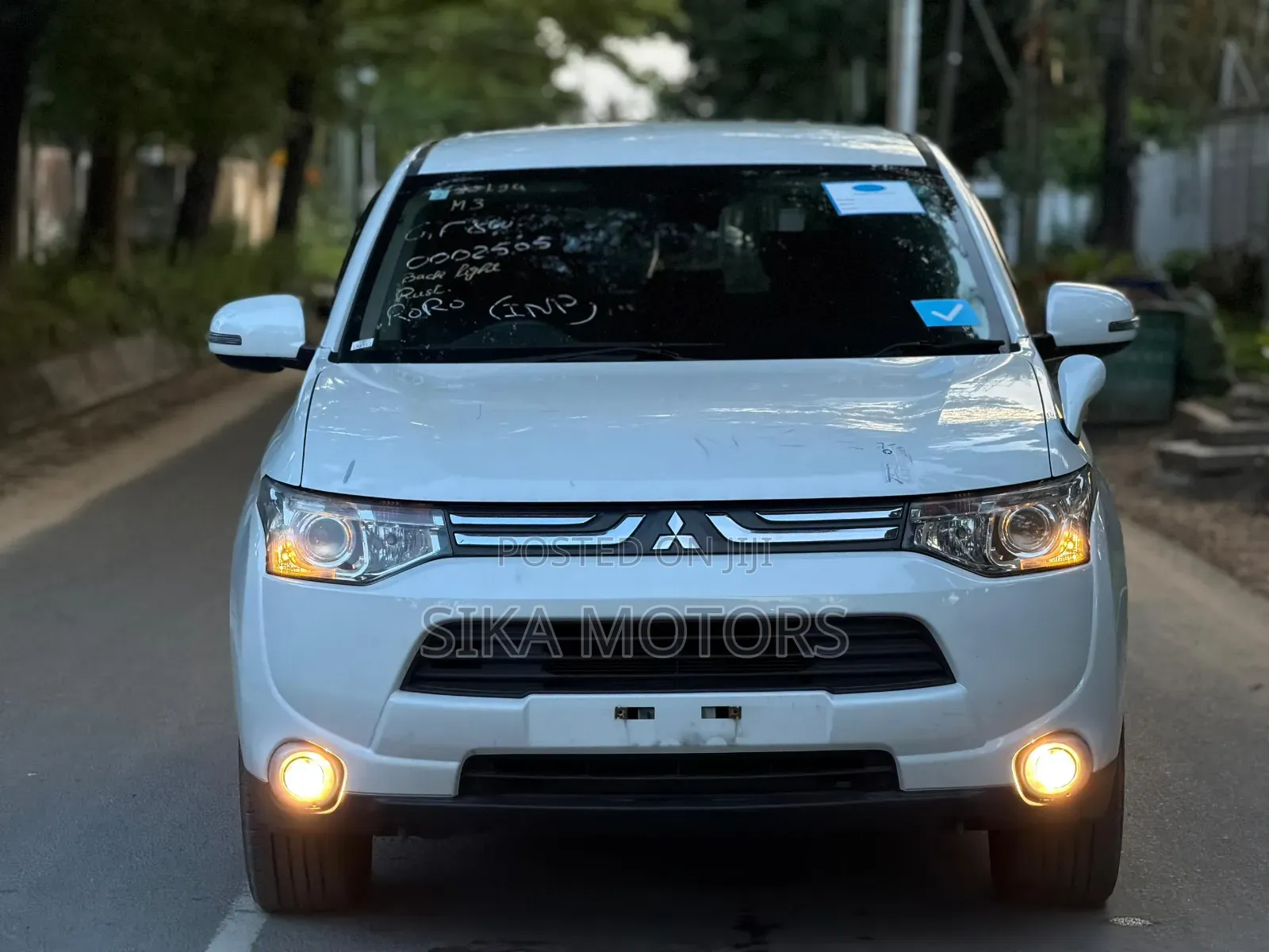 Mitsubishi Outlander 2013 White