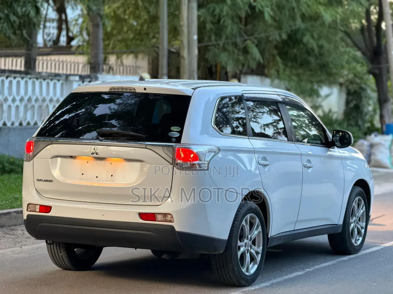 Mitsubishi Outlander 2013 White