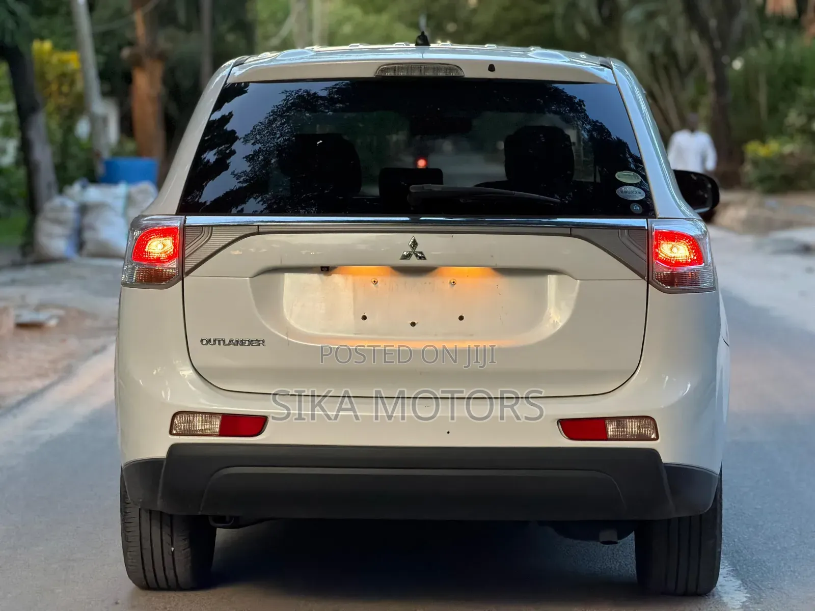 Mitsubishi Outlander 2013 White