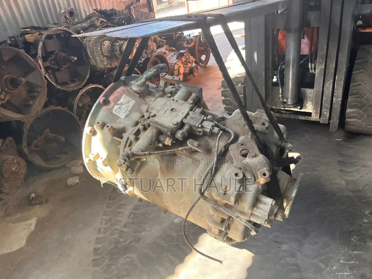 Howo First Gear
10 Gear Transmission