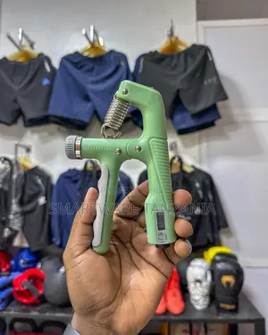 Green Hand Grip Trainer Adjustable 10-100kg With Lcd Counter