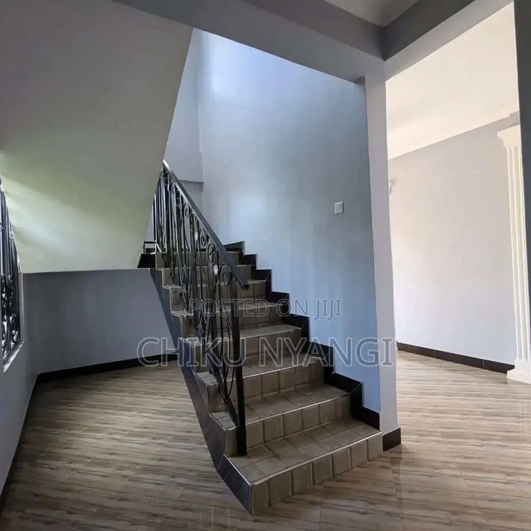 5bdrm House in Chiku Nyangi, Njiro for sale