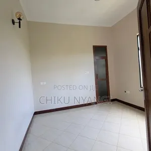 5bdrm House in Chiku Nyangi, Njiro for sale