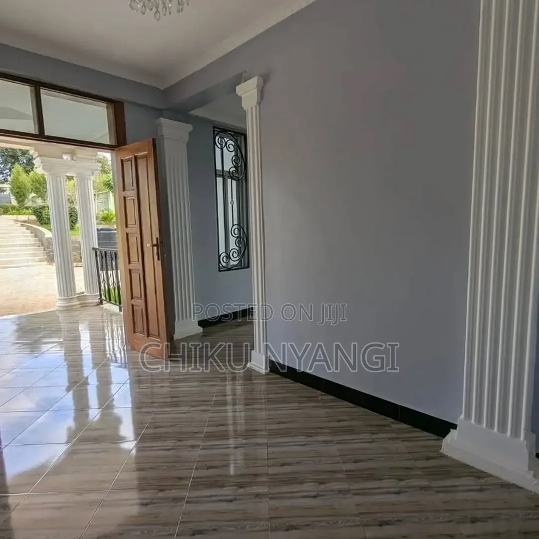 5bdrm House in Chiku Nyangi, Njiro for sale