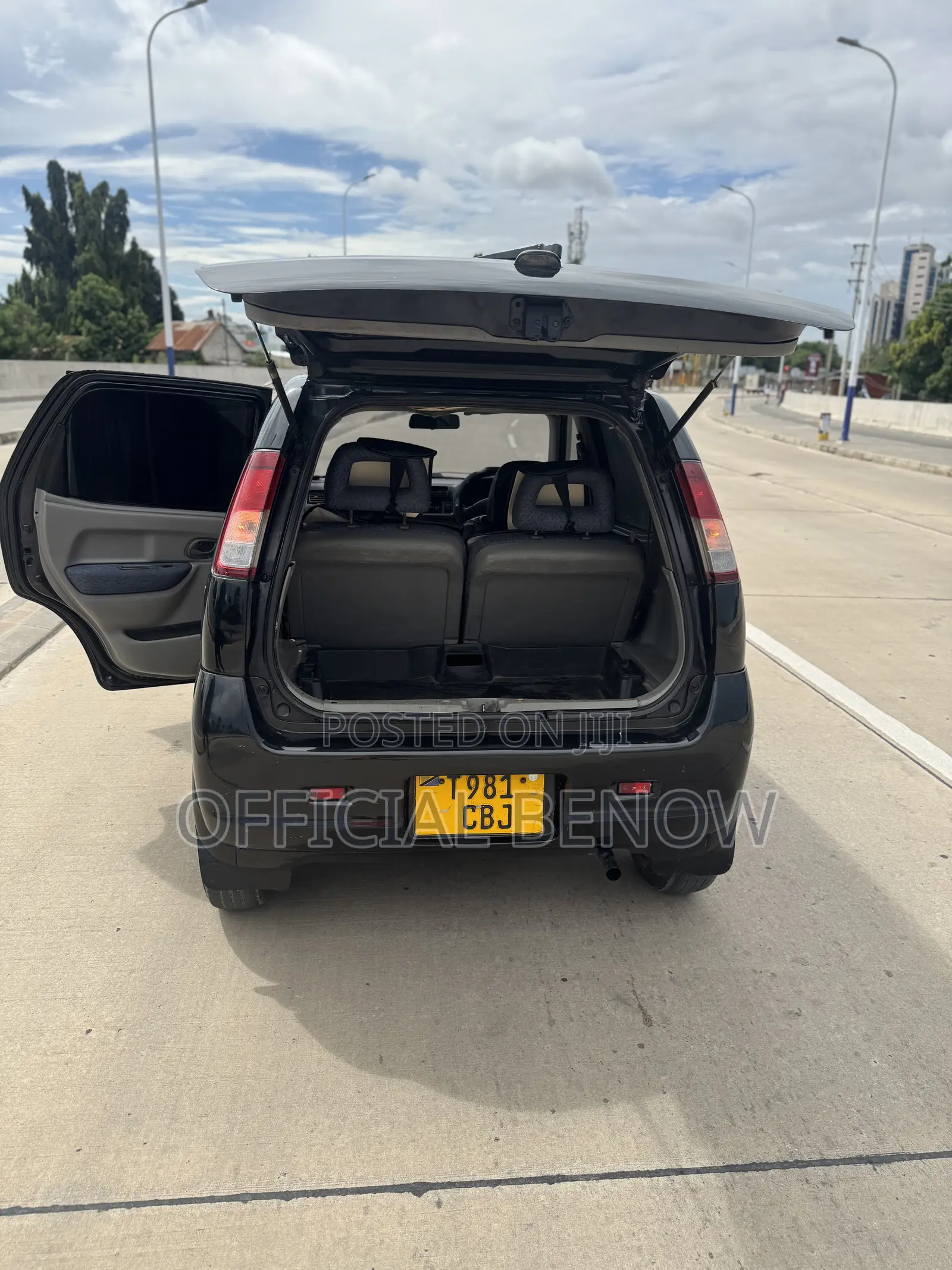 Suzuki Kei 0.7 5dr AWD 2003 Black