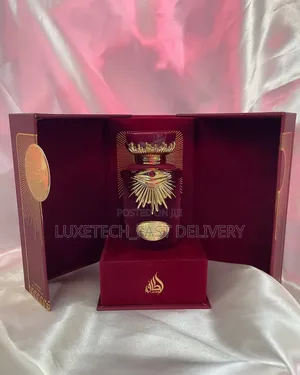 Lattafa Sakeena Eau De Parfum for Women.