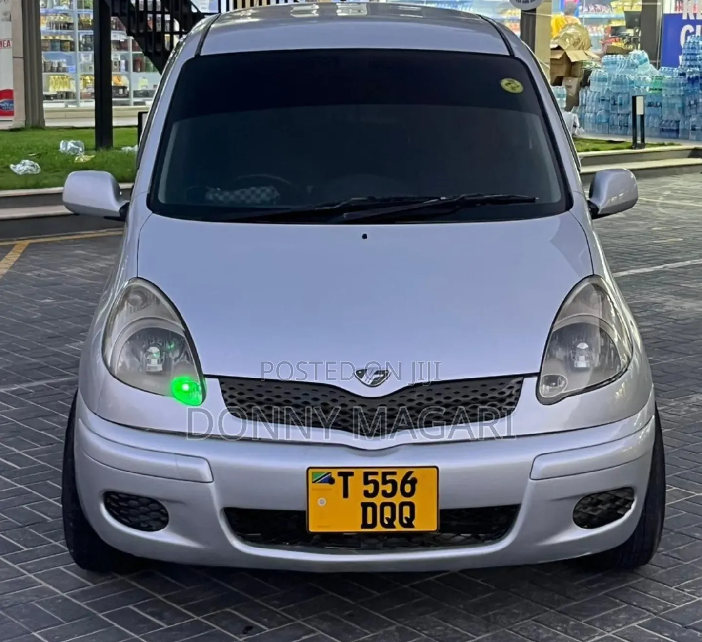 Toyota Fun Cargo 2004 Silver
