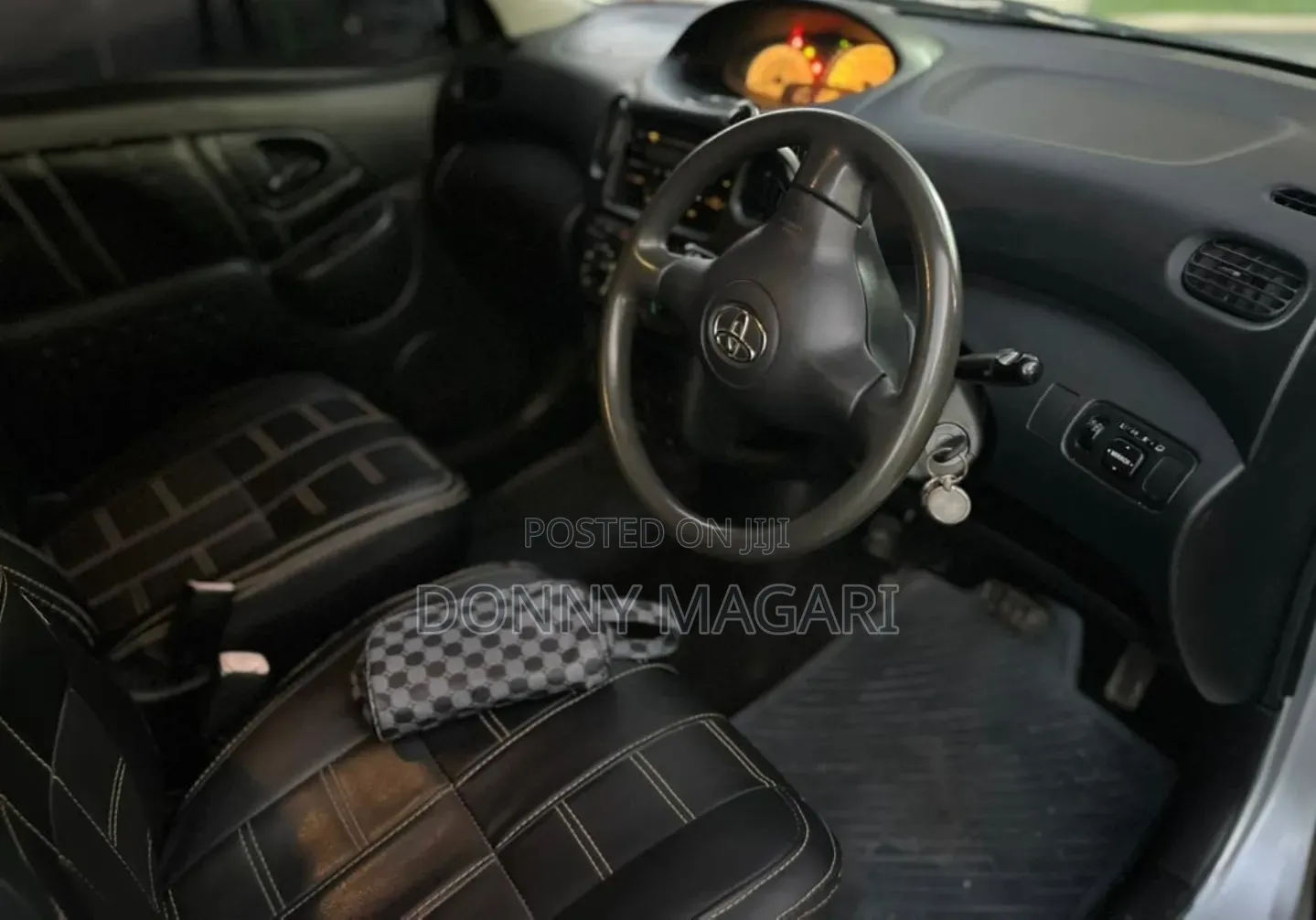 Toyota Fun Cargo 2004 Silver